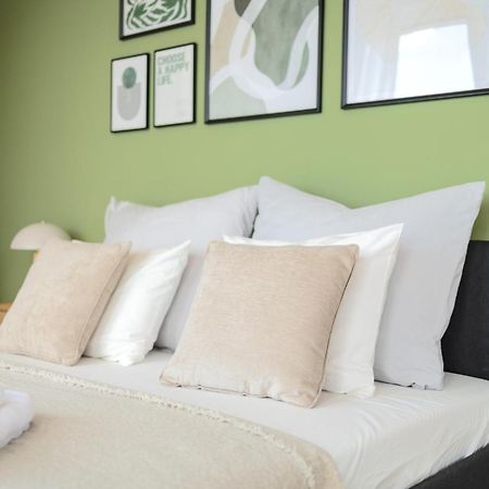 Bright 2Br - 8Th Floor, Balcony, Free Parking - By Gravity Prague Apartment Ngoại thất bức ảnh