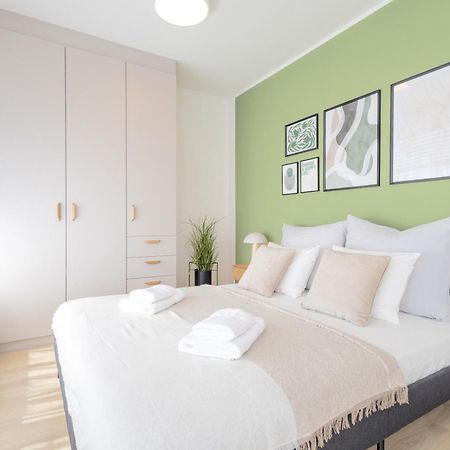 Bright 2Br - 8Th Floor, Balcony, Free Parking - By Gravity Prague Apartment Ngoại thất bức ảnh
