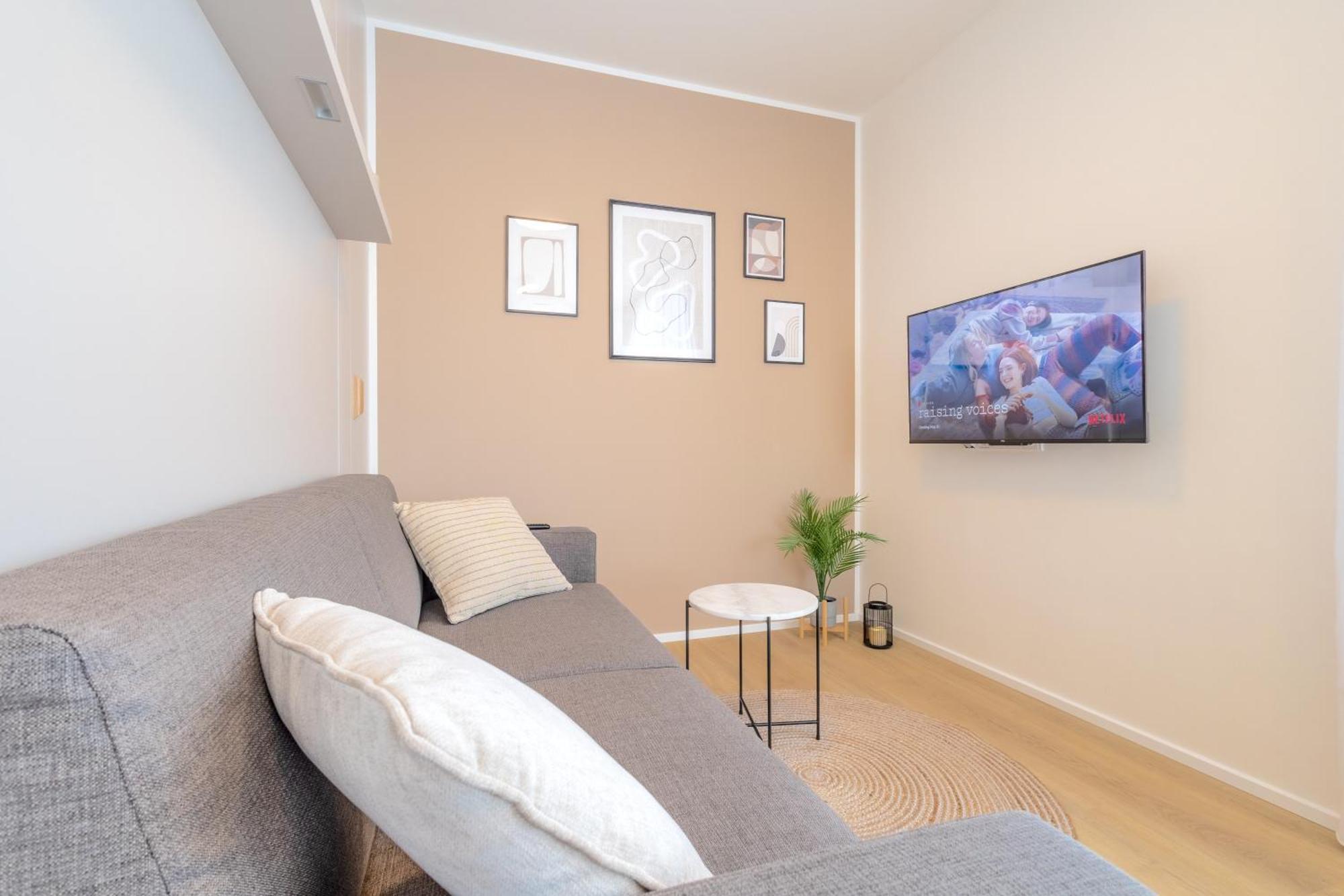 Bright 2Br - 8Th Floor, Balcony, Free Parking - By Gravity Prague Apartment Ngoại thất bức ảnh