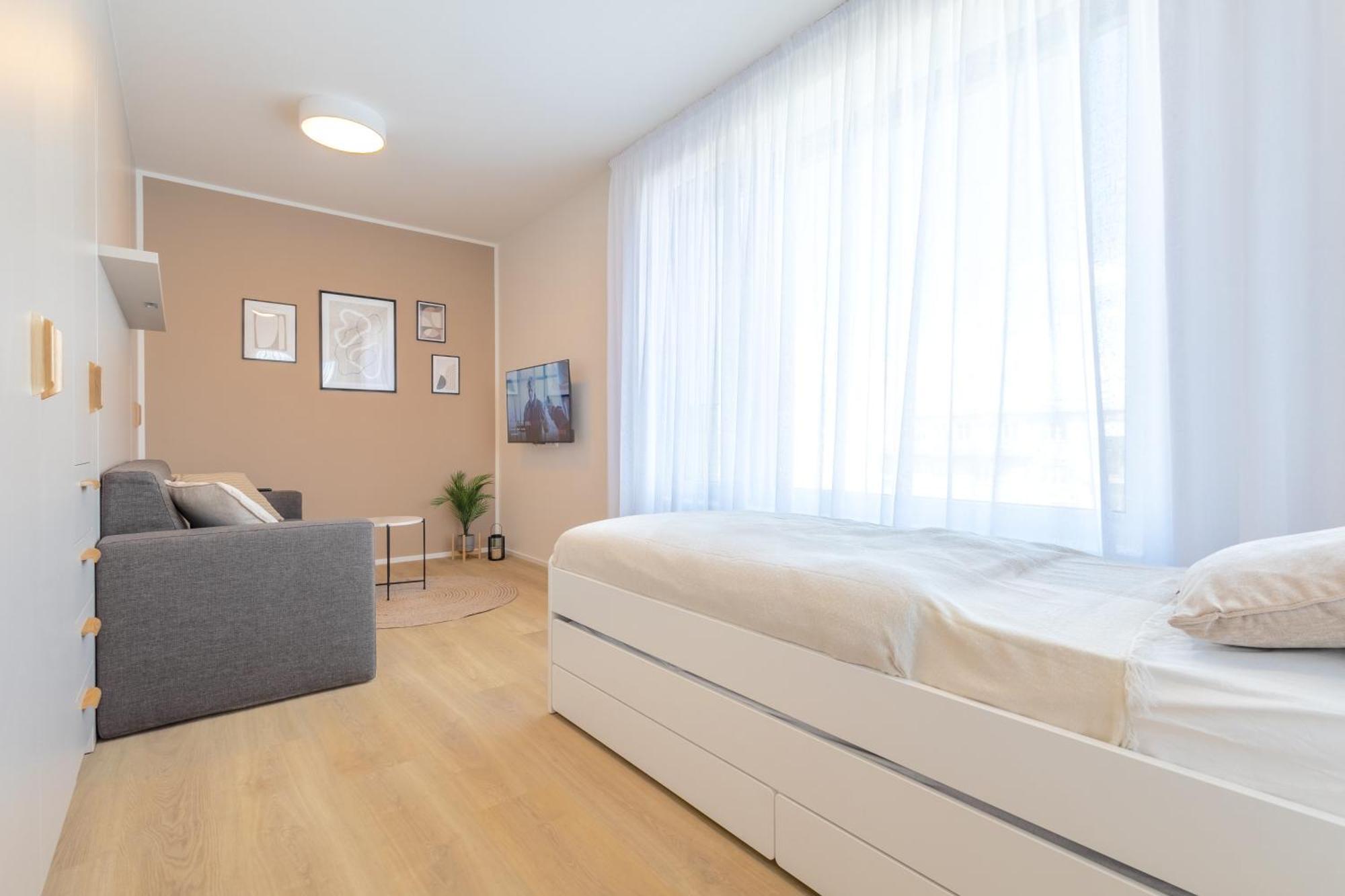 Bright 2Br - 8Th Floor, Balcony, Free Parking - By Gravity Prague Apartment Ngoại thất bức ảnh