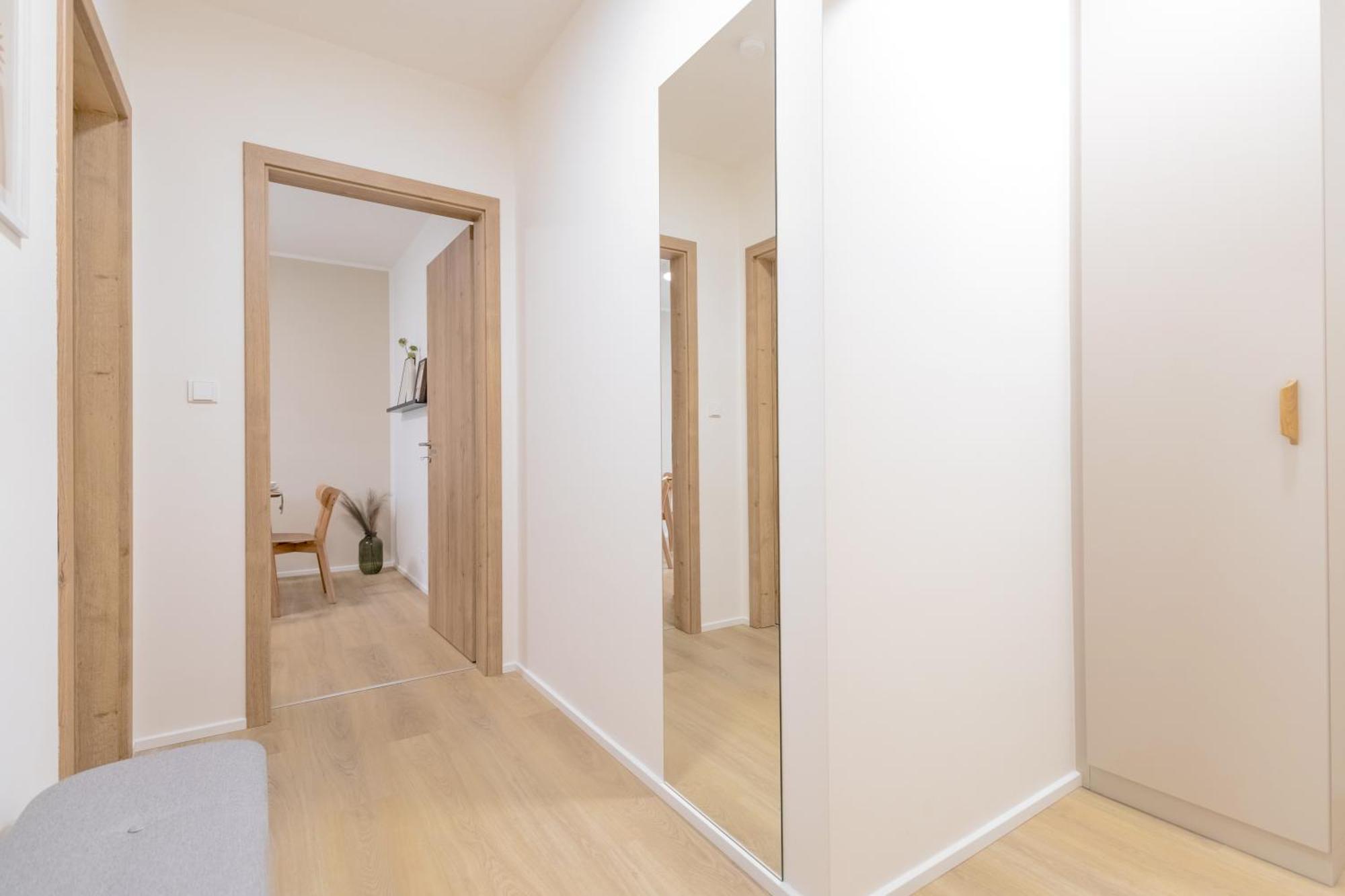 Bright 2Br - 8Th Floor, Balcony, Free Parking - By Gravity Prague Apartment Ngoại thất bức ảnh