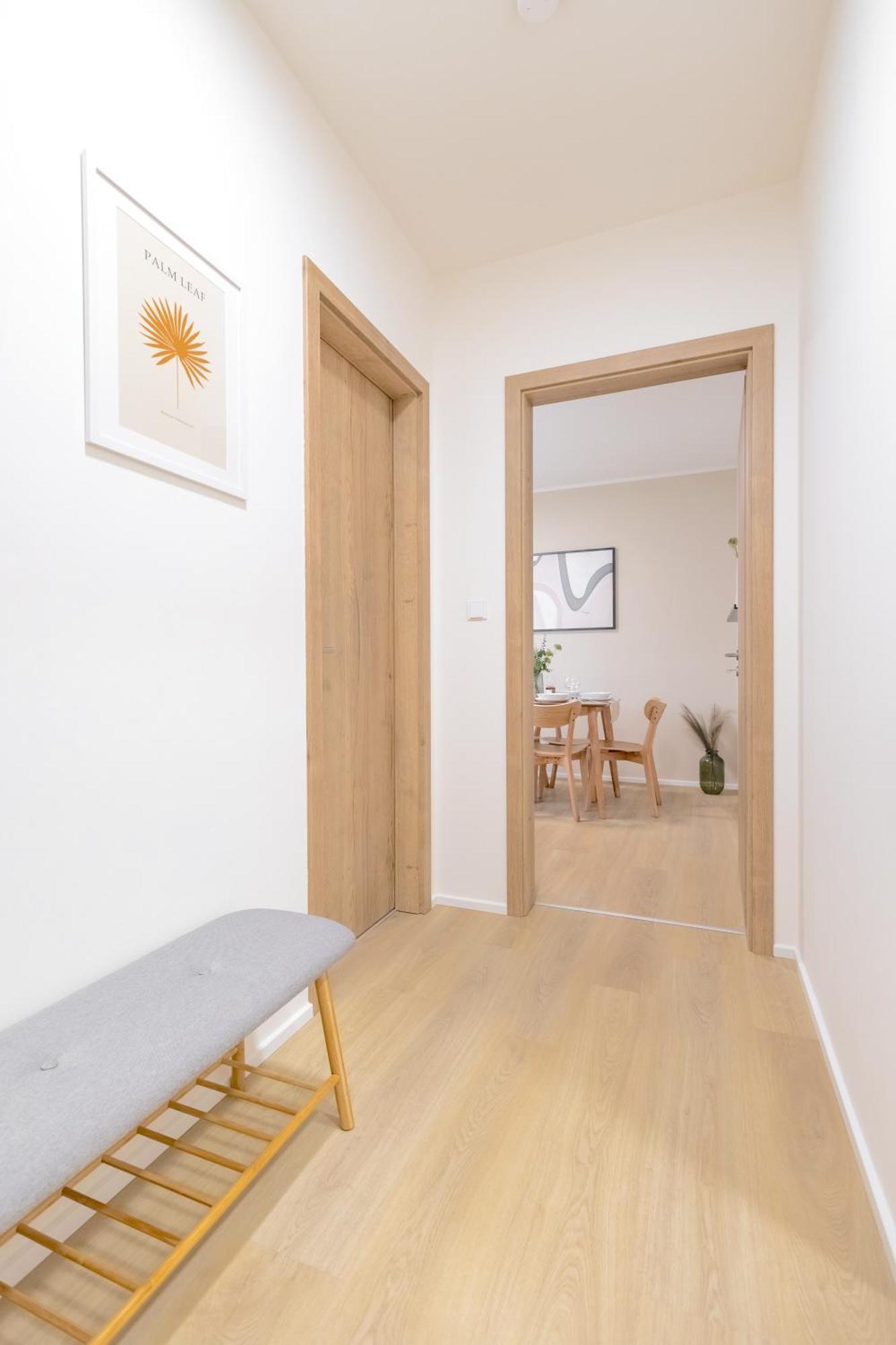 Bright 2Br - 8Th Floor, Balcony, Free Parking - By Gravity Prague Apartment Ngoại thất bức ảnh