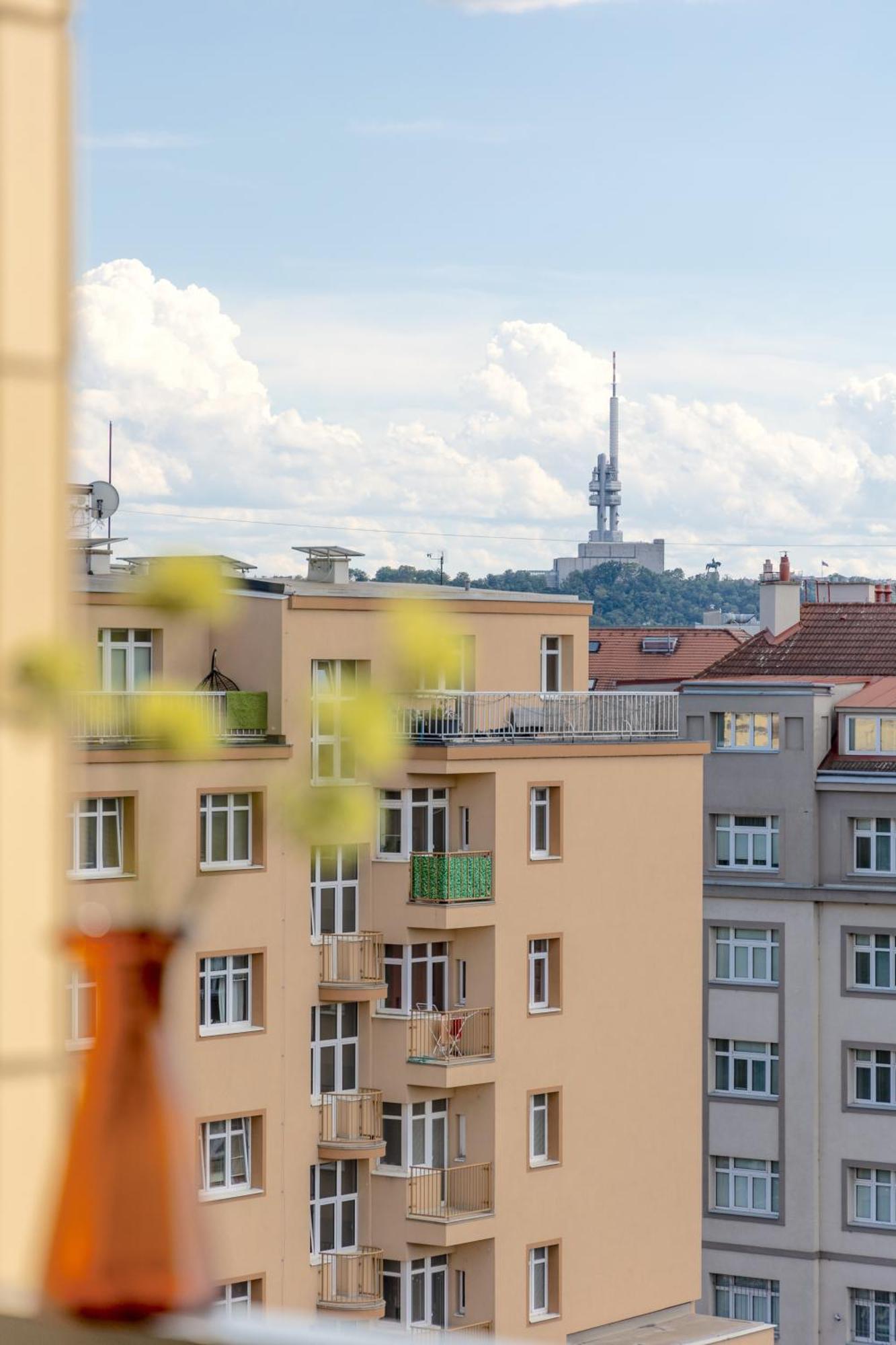 Bright 2Br - 8Th Floor, Balcony, Free Parking - By Gravity Prague Apartment Ngoại thất bức ảnh