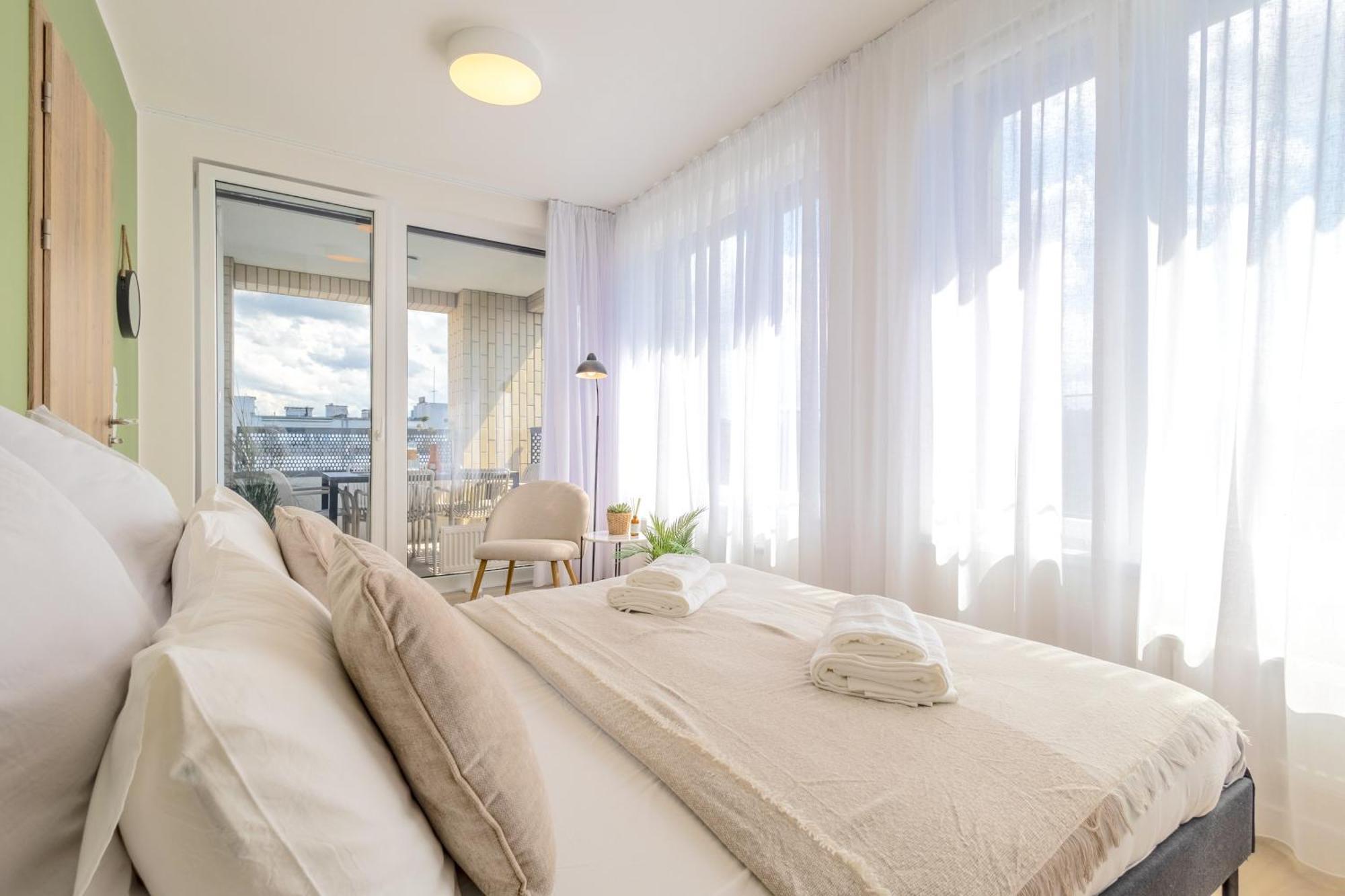 Bright 2Br - 8Th Floor, Balcony, Free Parking - By Gravity Prague Apartment Ngoại thất bức ảnh