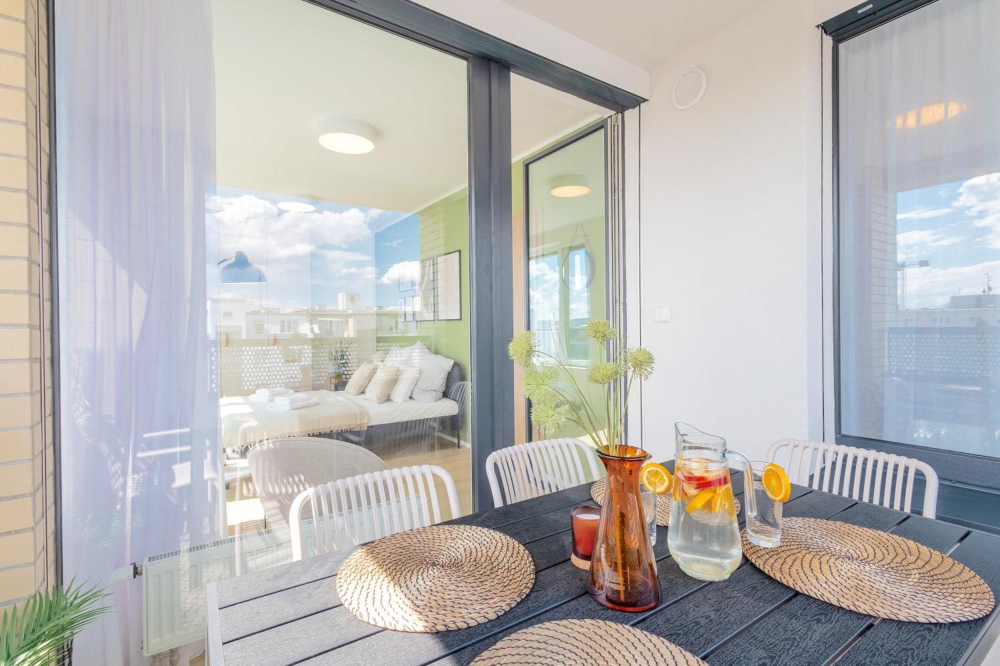 Bright 2Br - 8Th Floor, Balcony, Free Parking - By Gravity Prague Apartment Ngoại thất bức ảnh