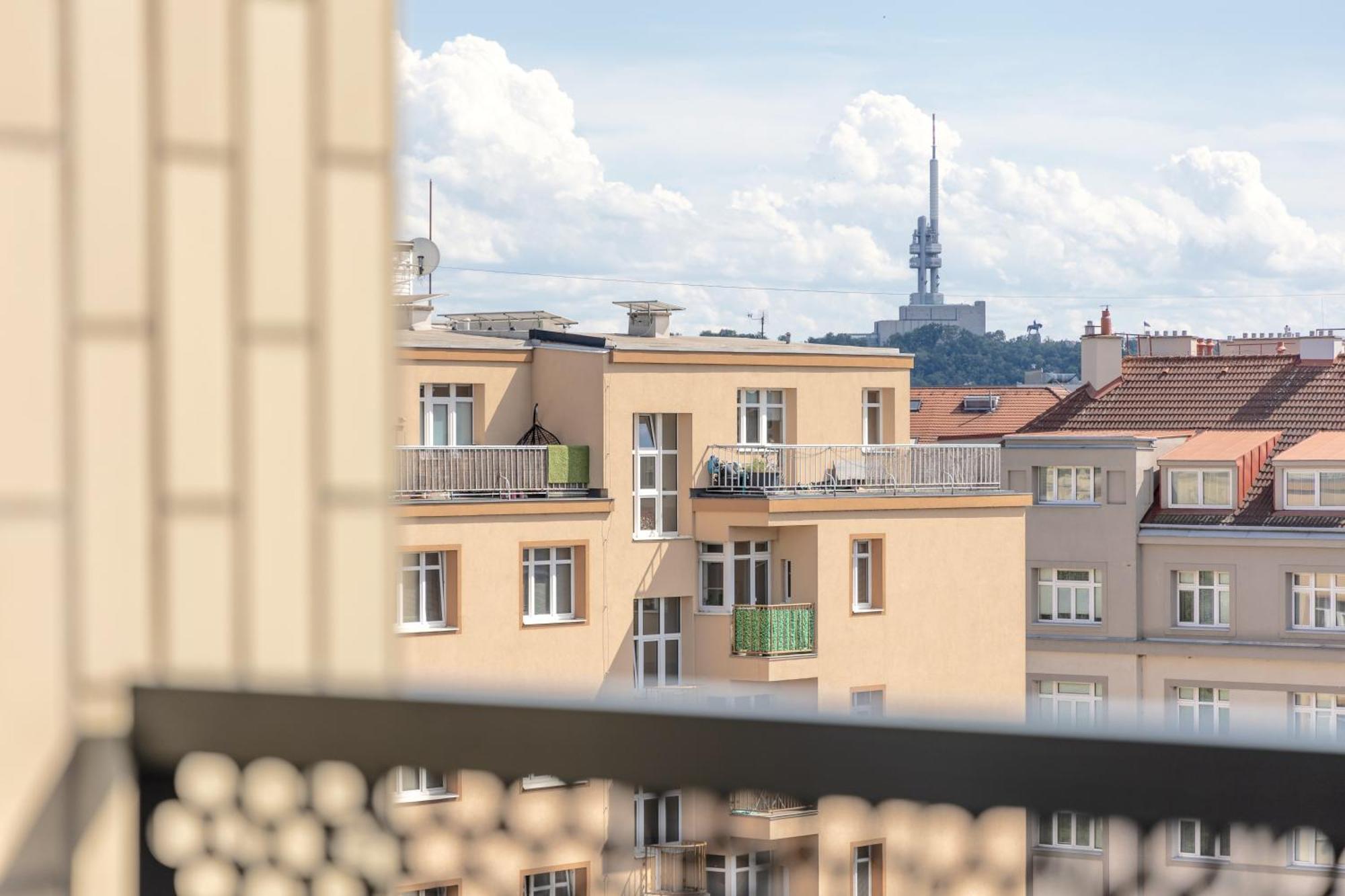 Bright 2Br - 8Th Floor, Balcony, Free Parking - By Gravity Prague Apartment Ngoại thất bức ảnh